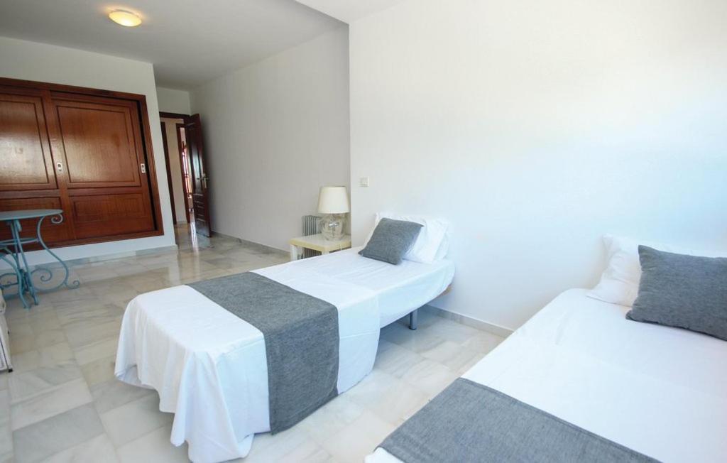 Penthouse On The Beachfront Εστεπόνα Εξωτερικό φωτογραφία
