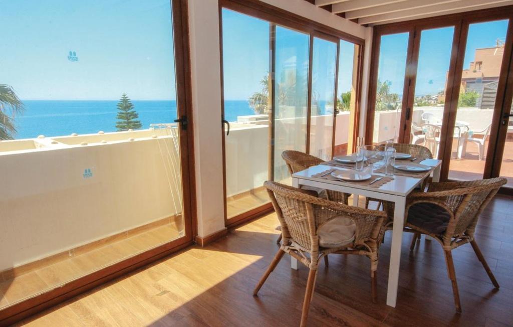 Penthouse On The Beachfront Εστεπόνα Εξωτερικό φωτογραφία