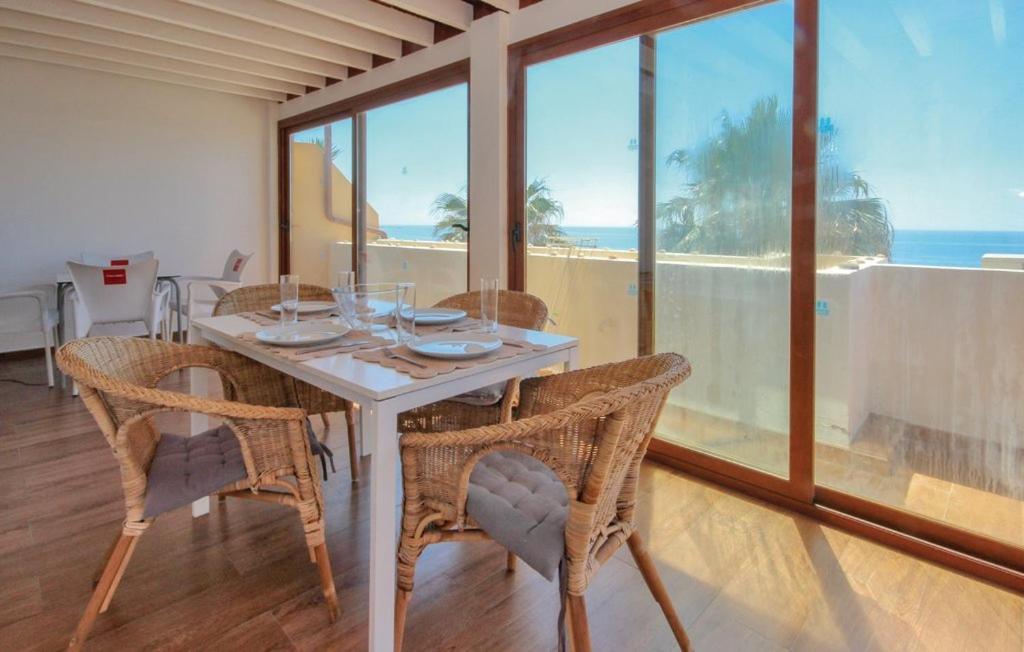 Penthouse On The Beachfront Εστεπόνα Εξωτερικό φωτογραφία